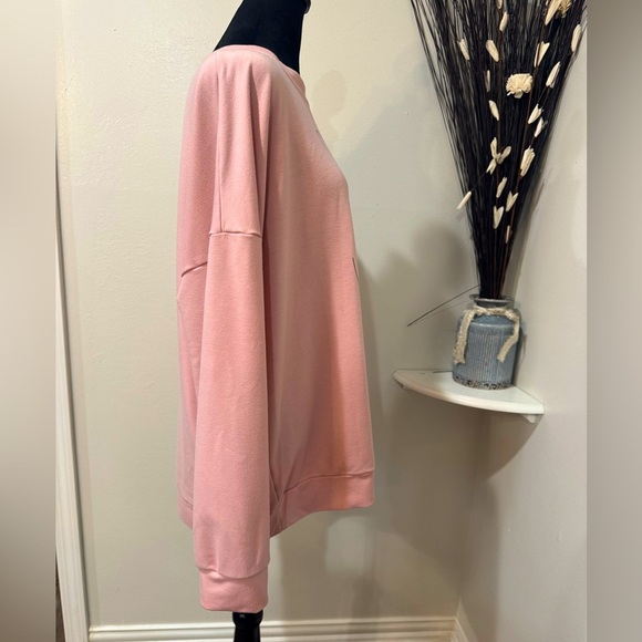 Cozy "Bunny Mom" Pink Sweatshirt - size 2XL Perfect for Animal Lovers - Picture 6 of 9